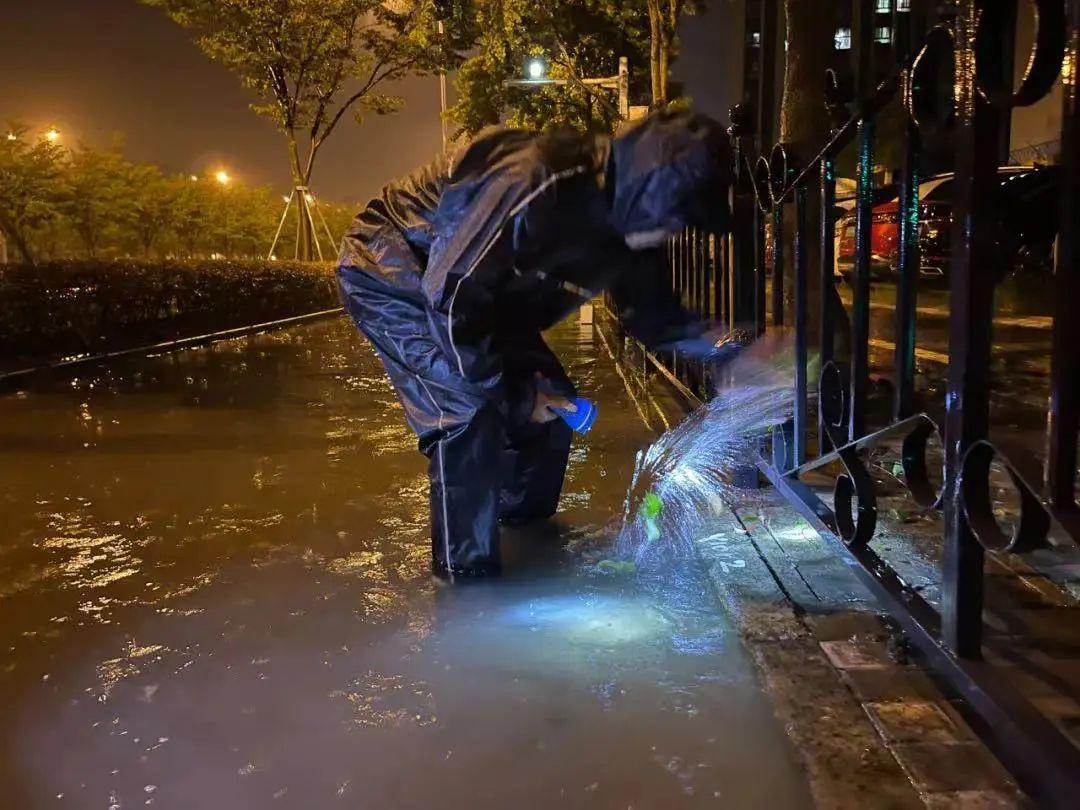 無錫臺風(fēng)最新消息，如何應(yīng)對臺風(fēng)帶來的挑戰(zhàn)與影響